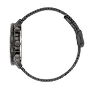 Profil de la montre avec bracelet et boitier en métal noir.