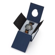 Coffret bleu marine, écrin de la montre.