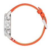 Profil de la montre avec bracelet en cuir orange et boîtier métal. Détails tricolores brodés sur le bracelet.