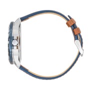 Profil de la montre avec bracelet en cuir marron et boitier en métal.