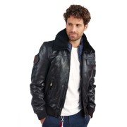 Blouson en cuir patiné noir.