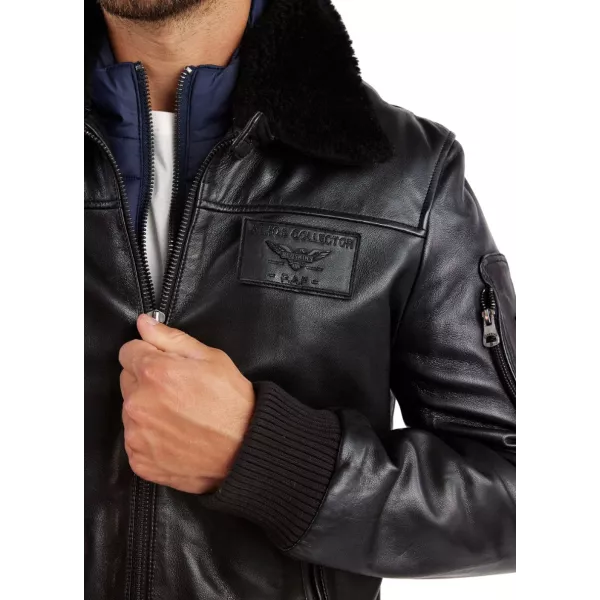 Patch en cuir noir brodé sur le coeur avec inscription embossée "Athos Collector - Patrouille de France"