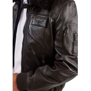 Patch en cuir marron embossé de l'inscription "Patrouille de France", brodé sur le coeur.