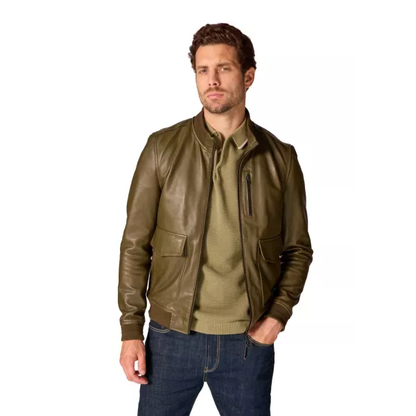 Veste en cuir de coloris vert kaki.