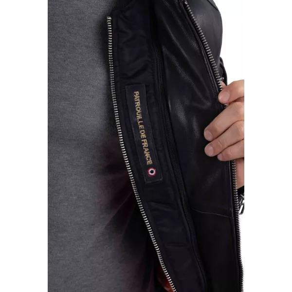 broderie "Patrouille de France" dans l'intérieur du blouson.