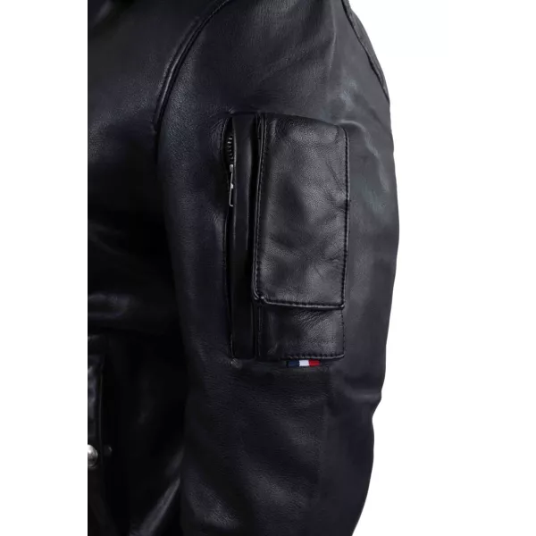 Poche zippée sur l'épaule