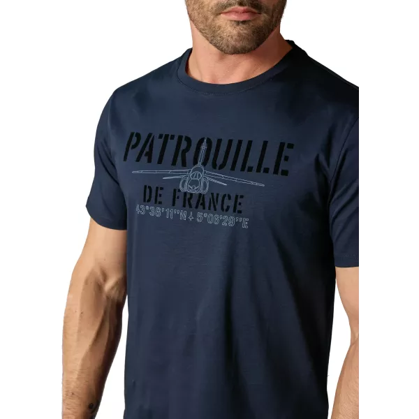 Visuel sur le torse avec inscription " Patrouille de France" et dessin d'Alpha-Jet.