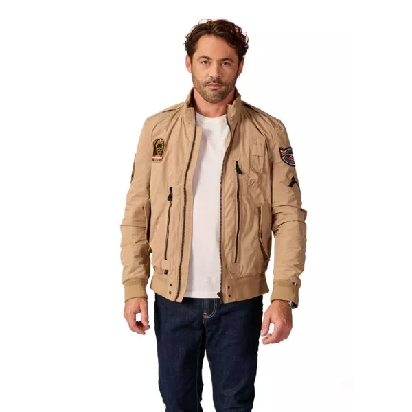 Veste beige avec zip.