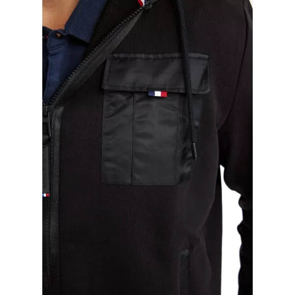 poche à soufflet côté coeur avec drapeau tricolore.