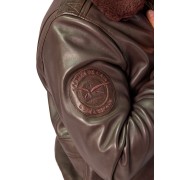 Patch en cuir sur l'épaule, avec le logo de l'armée de l'air et de l'espace.