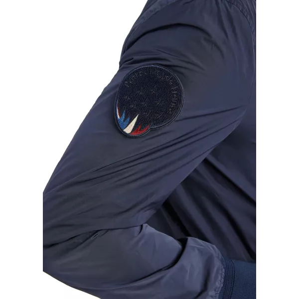 Patch de la patrouille de france, cousu sur l'épaule droite.