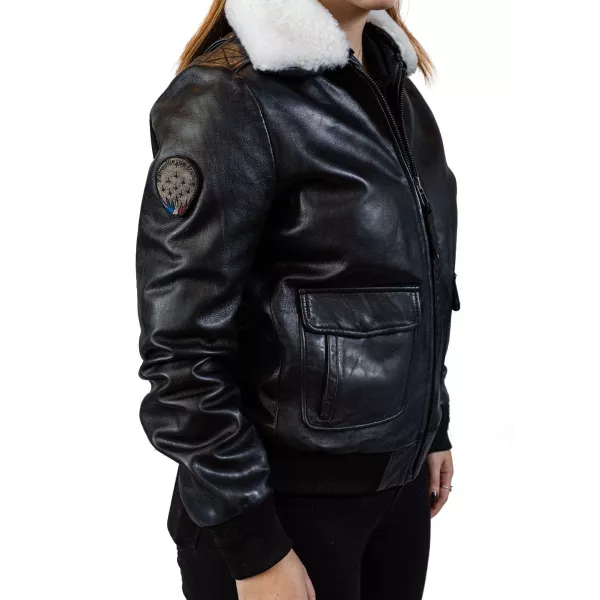 Patch patrouille de France brodé sur l'épaule.