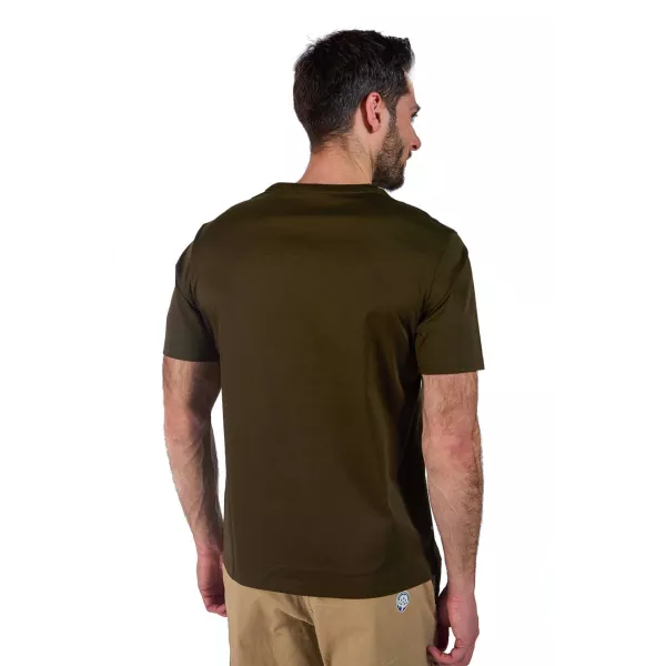 Pas de visuel dans le dos du t-shirt.