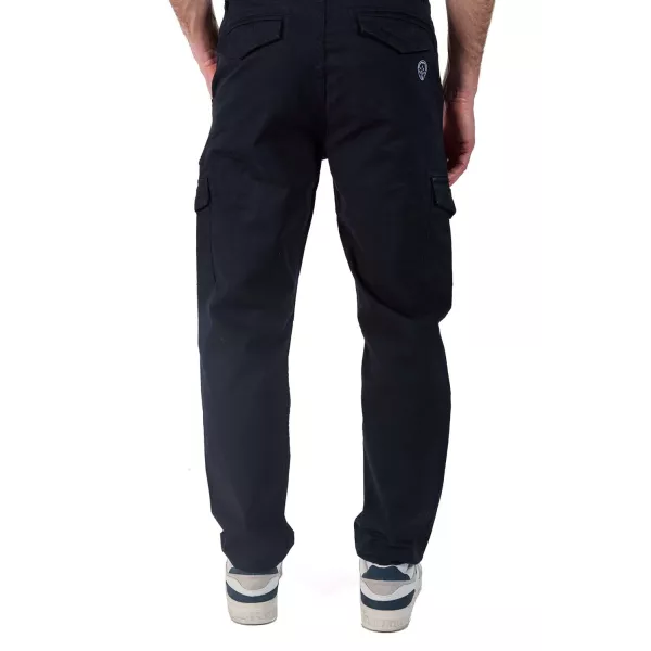 Poches à rabat sur l'arrière avec fermetures pressions