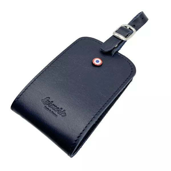 Cocarde tricolore et logo "Larmorie" embossé au dos de l'objet.