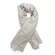 Chèche beige avec broderie de l'épervier de l'armée de l'Air et de l'Espace en ton sur ton.