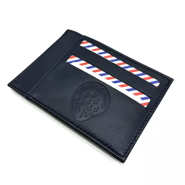 Embossage du logo de la Patrouille de France sur l'avant