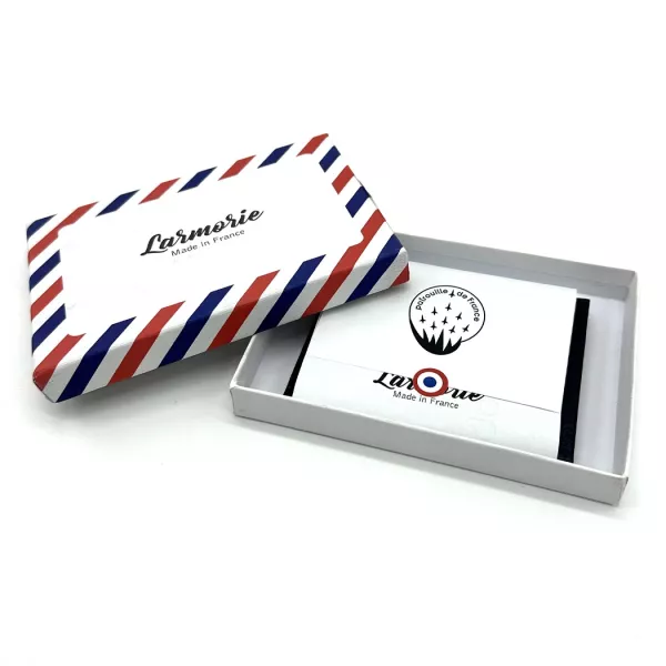 Objet livré dans sa boite en carton