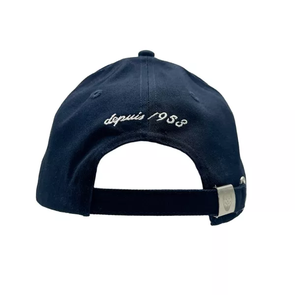 Inscription "Depuis 1953" brodée sur l'arrière de la casquette.