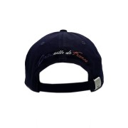 Broderie bleu, blanc, rouge à l'arrière avec marqué "Depuis 1956"