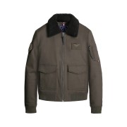 Blouson vert khaki avec patch sur le coeur.