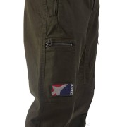 Poches latérales avec patch brodé