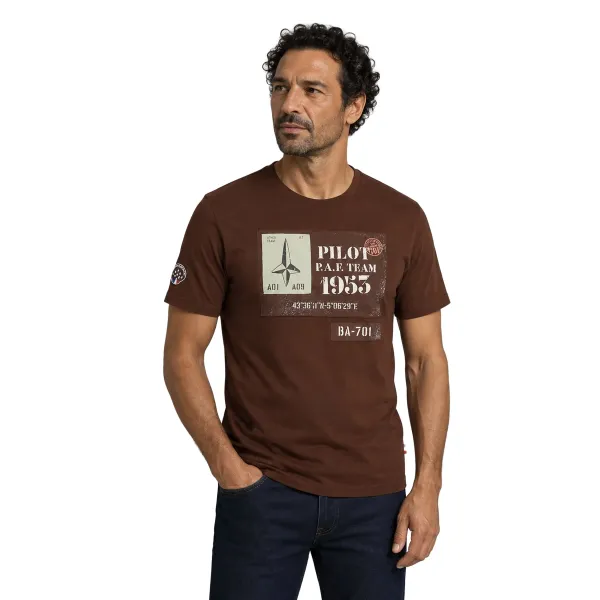 T-shirt marin avec un grand visuel vintage sur le torse.
