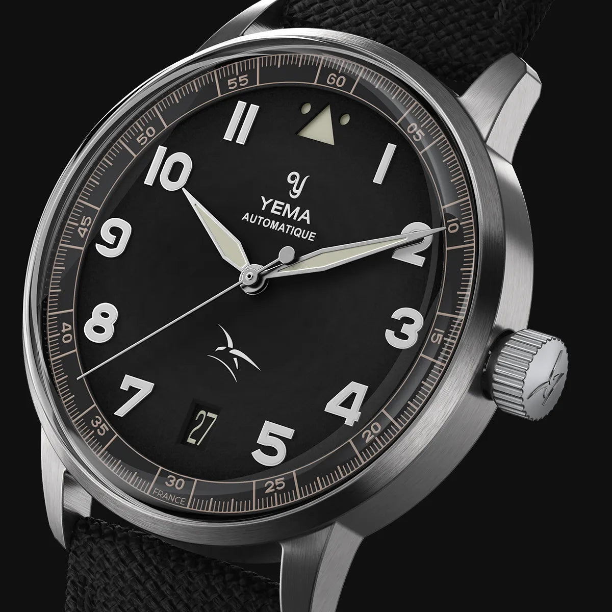 Montre chronographe YEMA avec cadran noir, chiffres beiges et bracelet en tissu noir