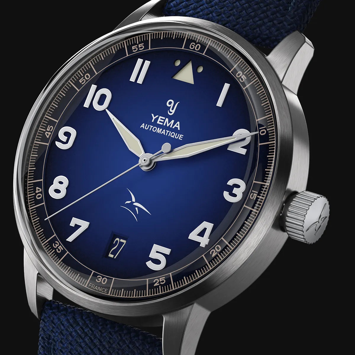 Montre chronographe YEMA avec cadran bleu, chiffres blancs et bracelet en tissu bleu